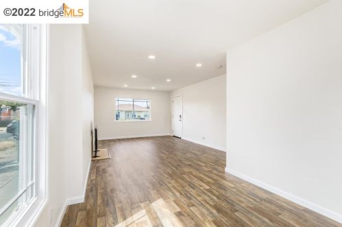 14950 Lark St, San Leandro CA  94578-1846 exterior