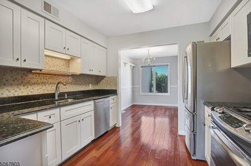 10 Olive Ct, Flemington NJ  08822-3037 exterior