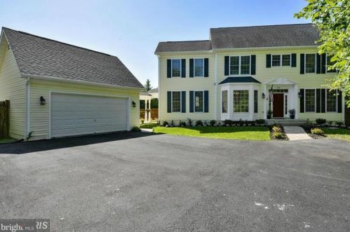 605 Nash St, Herndon, VA 20170-5111