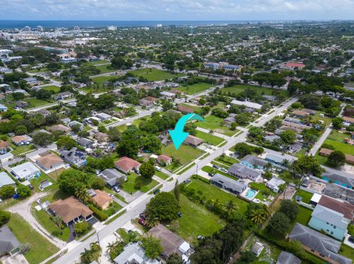 111 11th Ave, Delray Beach FL  33444-1639 exterior