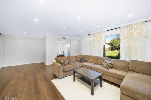 12244 Runnymede St, North Hollywood, CA 91605-3690