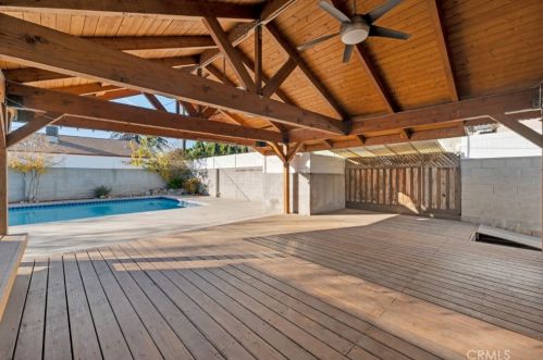 6229 Klump Ave, North Hollywood CA  91606-4213 exterior