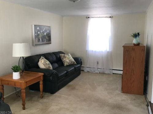 10 Oakwood Ct, Fanwood NJ  07023-1162 exterior