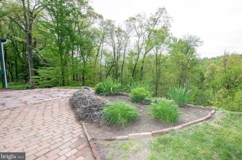 173 Marmic Dr, Southampton PA 18966-1724 exterior