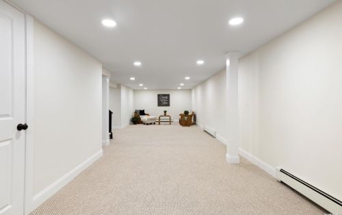 40 West Dr, San Remo NY  11754-3815 exterior