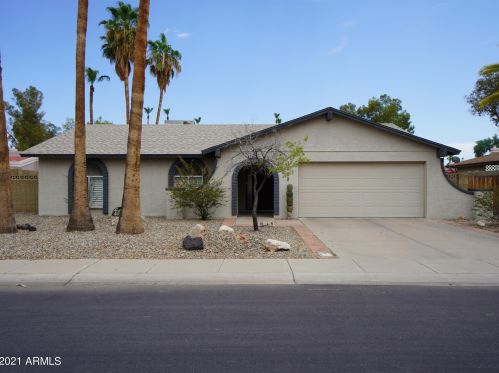 1829 Tamarisk St, Chandler, AZ 85224-2543