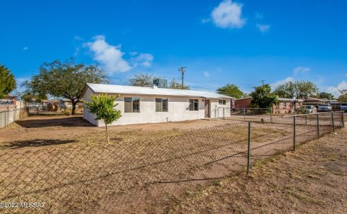 5731 Santa Clara Ave, Tucson, AZ 85706-3946
