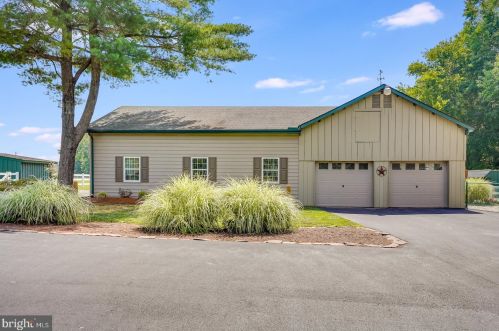 1163 Denneys Rd, Dover DE  19904-4946 exterior