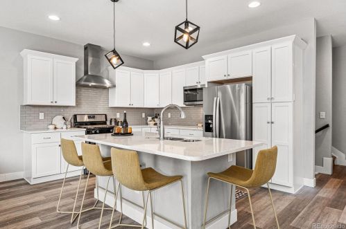 925 Raleigh St, Denver CO  80204-2955 exterior