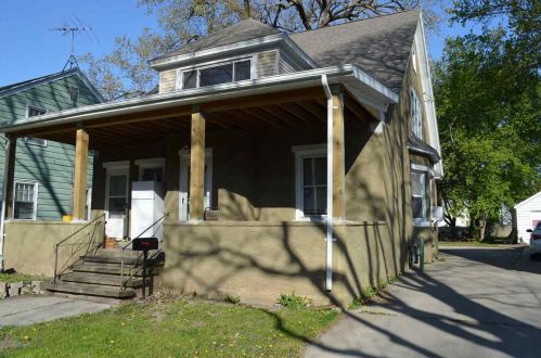 220 Hazel St, Green Bay, WI 54303-1646