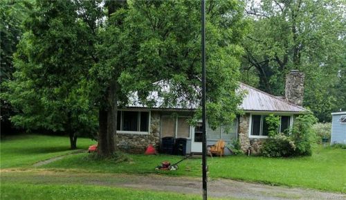 100 Summerdale Rd, Angola, NY 14006-9027