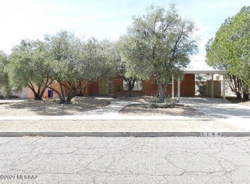 5744 3rd St, Tucson, AZ 85711-1518