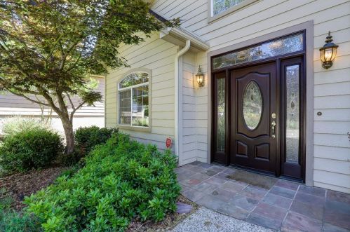 18073 Jayhawk Dr, Lake Wildwood, CA 95946-9212