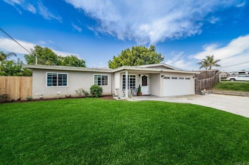 1106 Hackamore Rd, Vista, CA 92083-6219