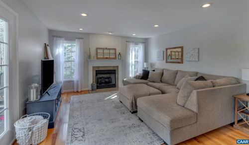 294 Jefferson Dr, Bybee VA  22963-2606 exterior