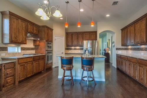 915 Cougar Dr, Allen, TX 75013-4882