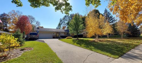 1341 Evergreen St, West Bend, WI 53095-3815