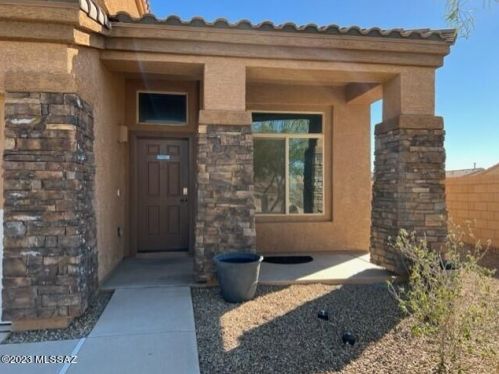 8284 Willow Blossom Dr, Tucson, AZ 85741-3949