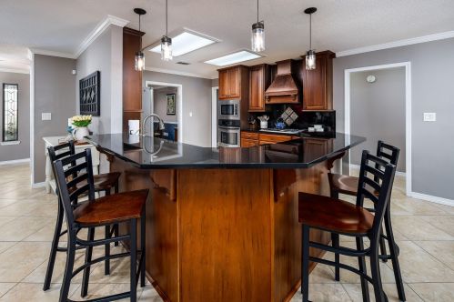 71 Lk Lorraine Cir, Shalimar FL  32579-1617 exterior