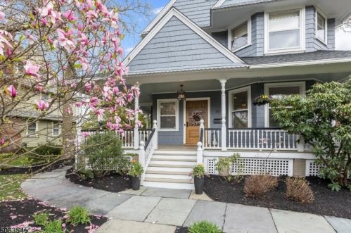 61 Hillside Ave, Glen Ridge, NJ 07028-2209