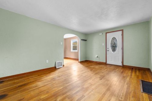 715 Hamil Rd, Verona PA  15147-2924 exterior
