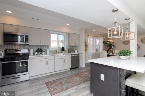 125 Applewood Dr, Auburn NJ 08085-1559 exterior