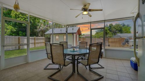 201 Hampton Ave, Saint Petersburg, FL 33703-1521