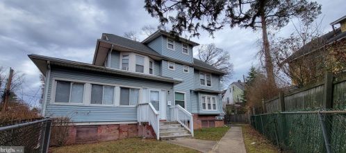 6 Oak Ln, Trenton, NJ 08618-4002