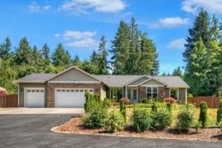 4046 Rainwood Dr, Olympia, WA 98502-3800