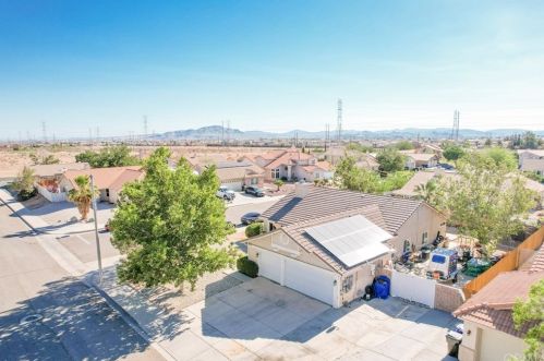 13243 Cardinal Rd, Victorville, CA 92392-6753
