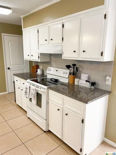 208 Taos Dr, Victoria TX 77904-3767 exterior