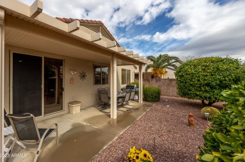16131 Quail Creek Ln, Sun City AZ  85374-4910 exterior
