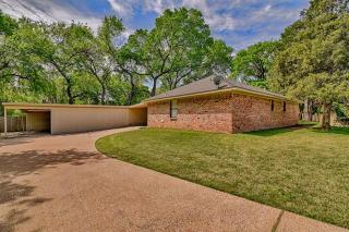 531 Newt Patterson Rd, Midlothian TX  76063-1666 exterior