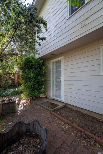 817 Walnut Ave, Ukiah CA  95482-3702 exterior