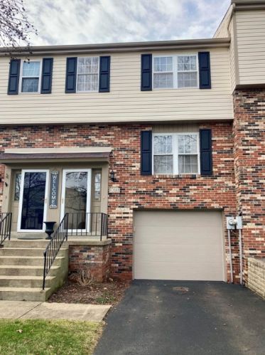 3077 Meadowbrook Ct, Gibsonia, PA 15044-8108