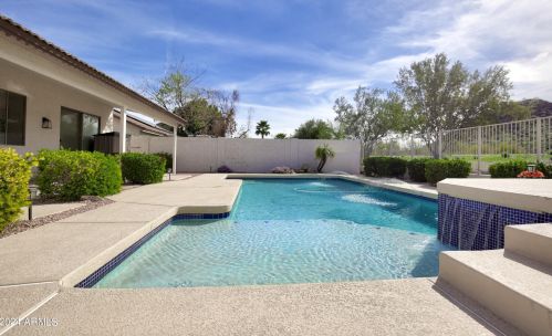 4109 Escuda Dr, Glendale AZ  85308-7410 exterior