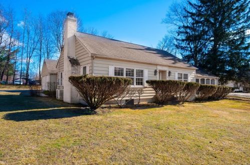 11 Van Duzer Pl, Warwick, NY 10990-1013