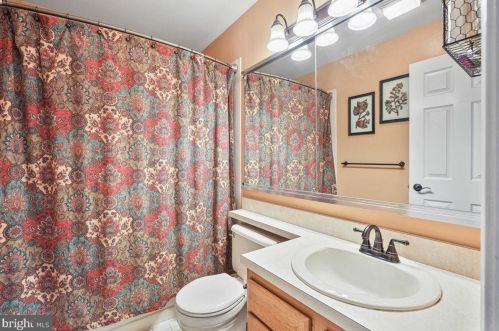 27 Heritage St, Trenton NJ exterior