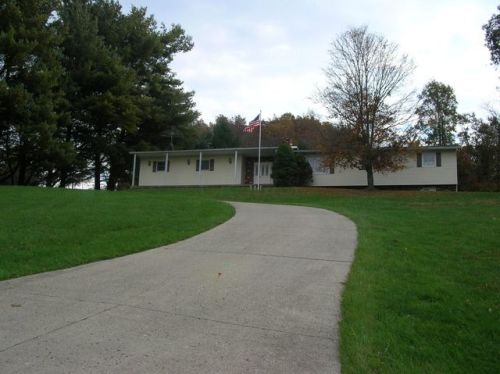4180 Briarcliff Rd, Nashport, OH 43830-9636