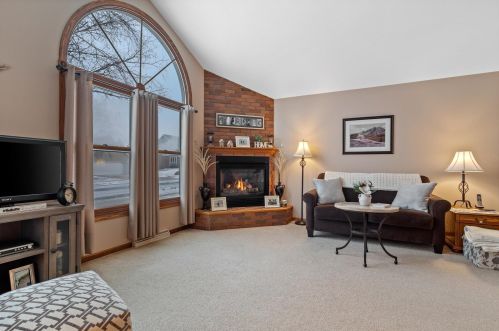 227 Birch Tree Ave, Cedar Grove, WI 53013-1617
