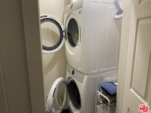 1905 Vassar St, Glendale CA  91204-2926 exterior