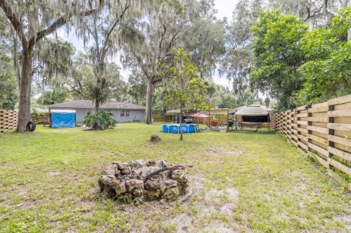 2250 Cr 452, Lake Panasoffkee FL  33538-5449 exterior