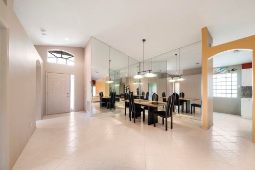 7153 Modena Dr, Boynton Beach, FL 33437-6061