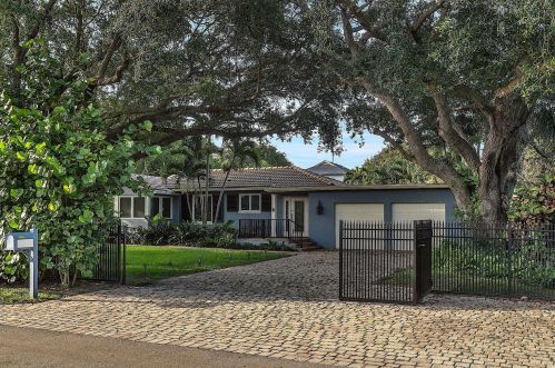 530 Swinton Ave, Delray Beach FL  33444-3956 exterior