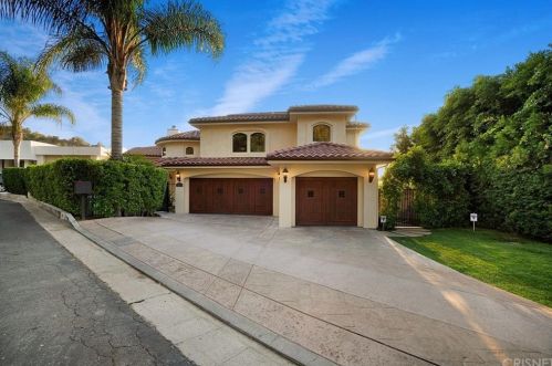 14711 Round Valley Dr, Van Nuys, CA 91403-4635