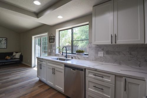 871 Kingman Dr, Vacaville CA  95687-5474 exterior