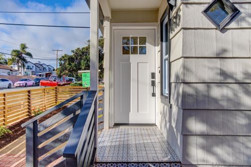 4615 Noyes St, San Diego, CA 92109-3632