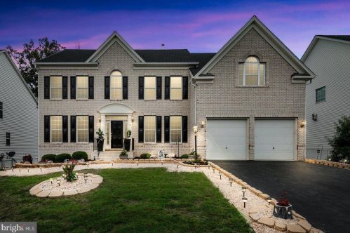 10 Sapphire St, Fredericksburg, VA 22405-2094