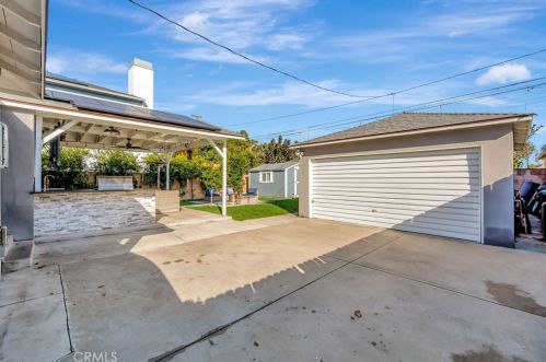 4852 Gondar Ave, Lakewood CA  90713-2410 exterior