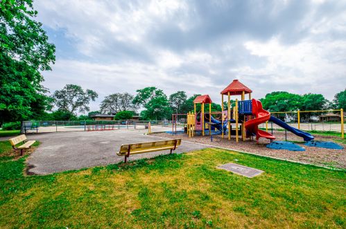 3051 89, Milwaukee WI 53222-3605 exterior